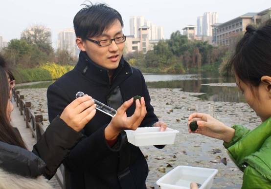 http://news.cqnu.edu.cn/_mediafile/xww/2015/05/04/2x8oww1rmw.jpg
